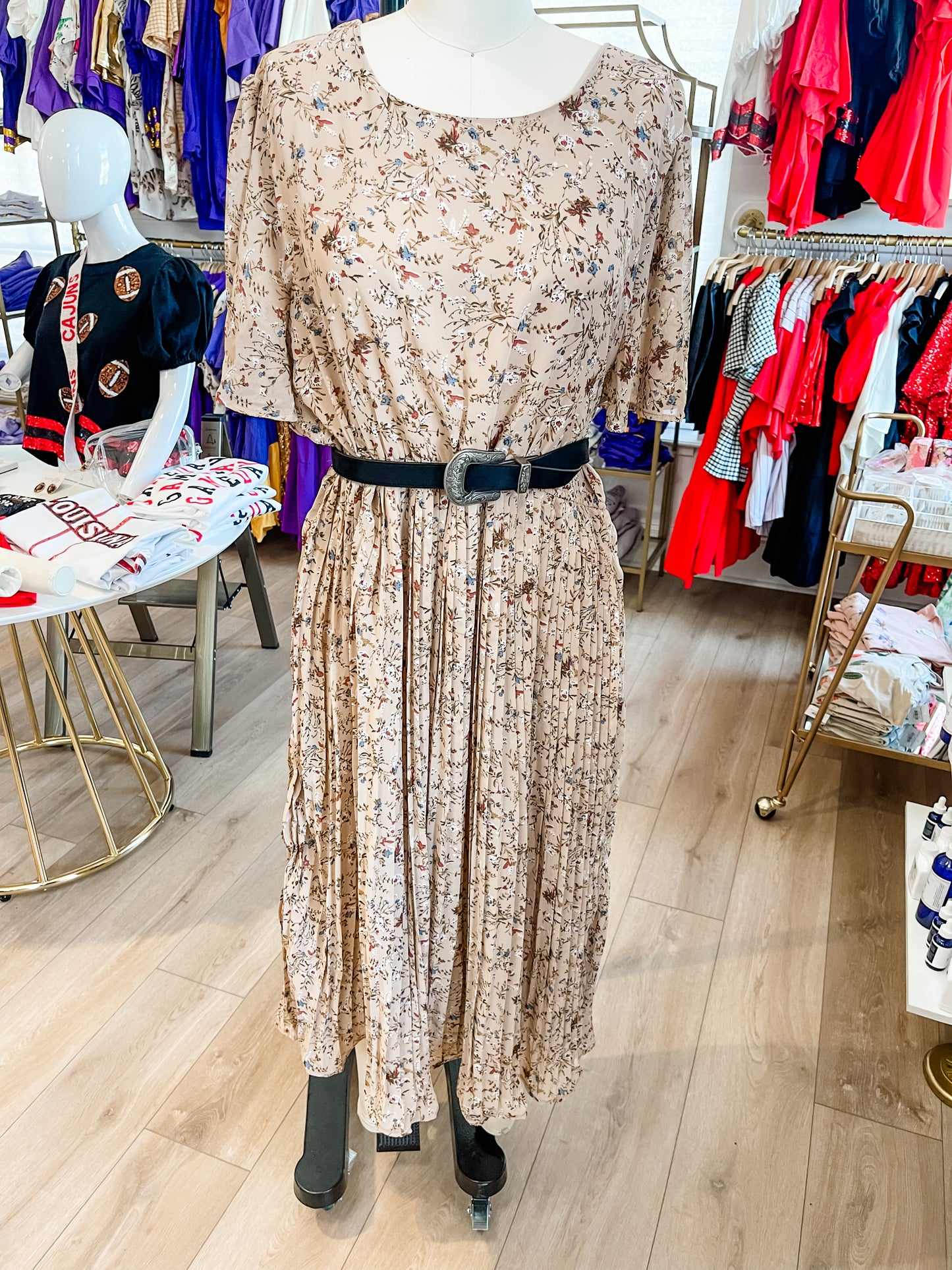 Pleated Floral Midi Dress (PLUS)