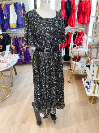 Pleated Floral Midi Dress (PLUS)