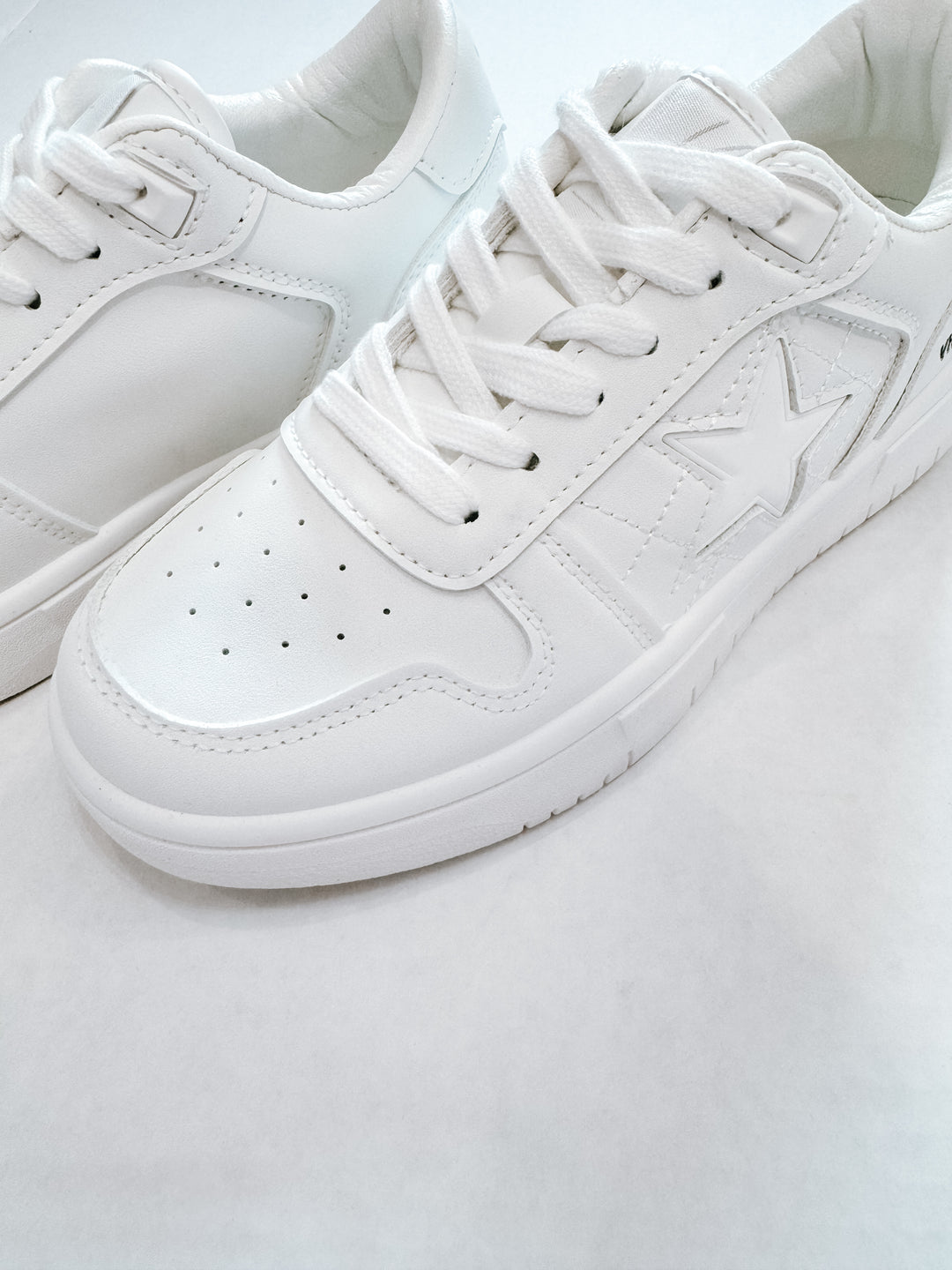 小物 BLANC.. BE006 - HAVANA / L.GRY Fresh White Vintage Havana Sneakers – Louise Lane Boutique